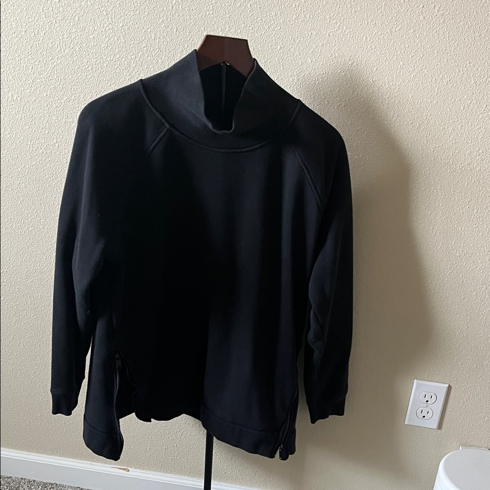 Athleta Black Women's Sweatshirt